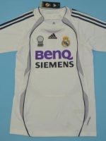 CAMISETA RETRO REAL MADRID LOCAL 2006 - 07