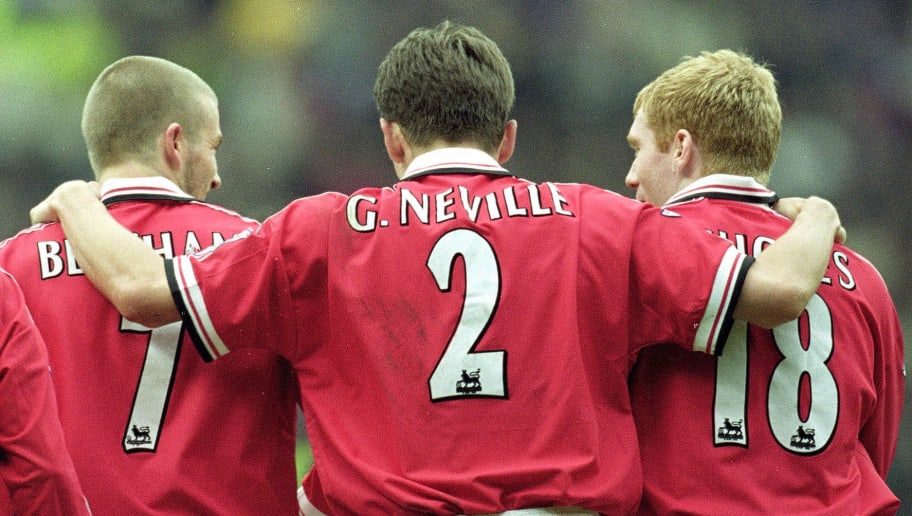 CAMISETA RETRO MANCHESTER UNITED LOCAL 99 - 00