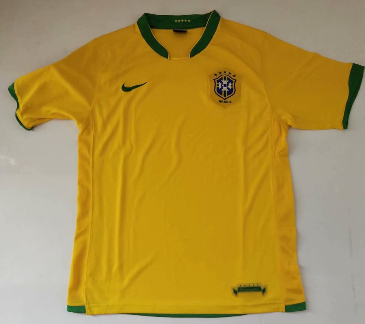 CAMISETA RETRO BRASIL LOCAL 2006