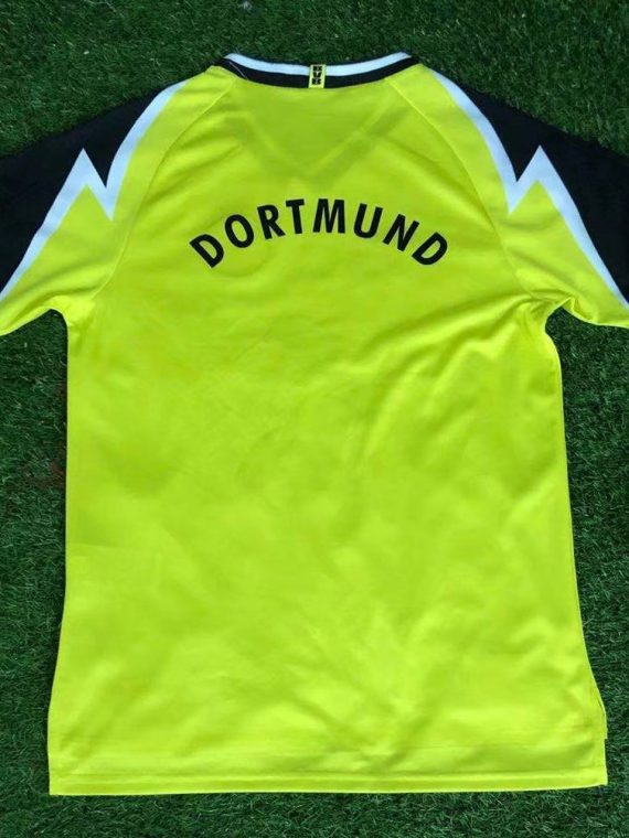 CAMISETA RETRO BORUSSIA DORTMUND LOCAL 95 - 96